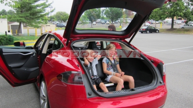 Vị trí 2 ghế phụ trên ô tô 5+2